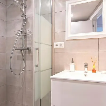 In The Heart Of Marbella's Down Town With Garage Apartment Marbella