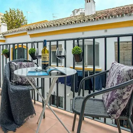 Apartment In The Heart Of Marbella's Down Town With Garage *
